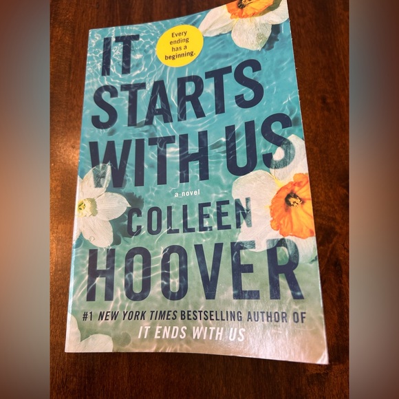 Colleen Hoover book. It Starts With Us - Picture 1 of 2